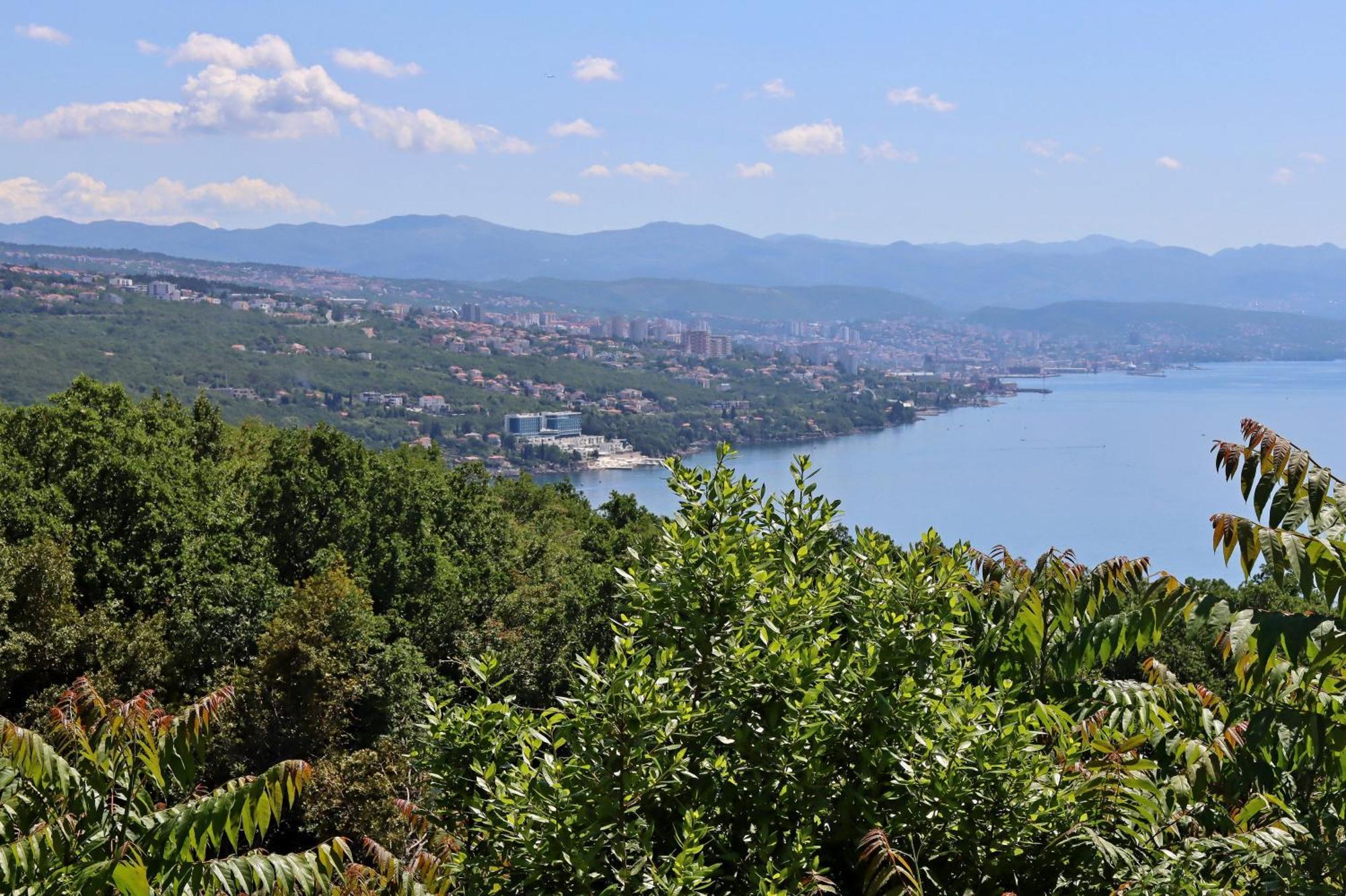 Apartments With A Parking Space Opatija - Pobri, Opatija - 7813 Matulji Eksteriør billede